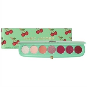 Marc Jacobs Eye-conic Eye Palette in Cherrific – Very Merry Cherry Edition